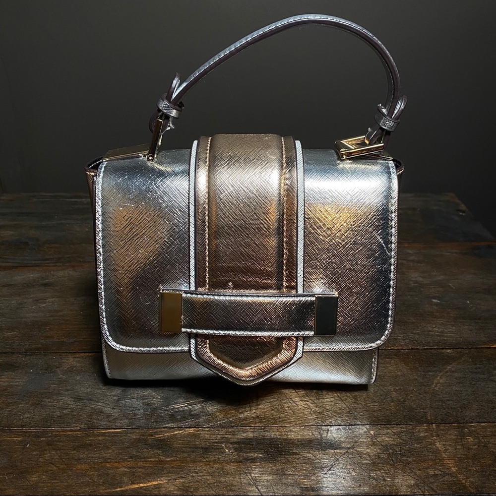 Chinese Laundry Small Silver And Rose Gold Purse